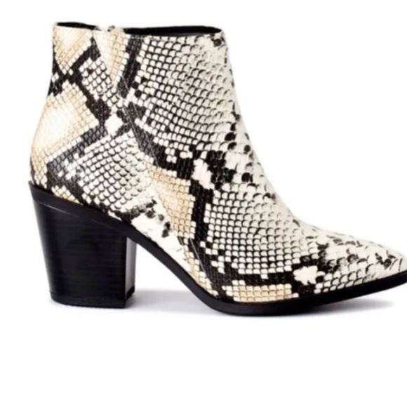 Scoop NYC Women’s Snake Print Boots Size 8.5 NEW - Picture 4 of 11